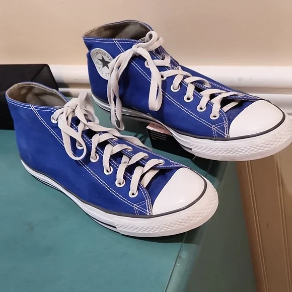 Converse All Stars hightops men's size 12 women's size 14 - Picture 2 of 9